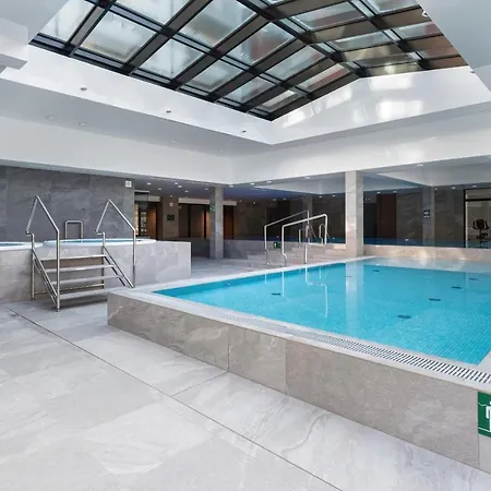 公寓 Port With Swimming Pool, & Gym By Renters *
